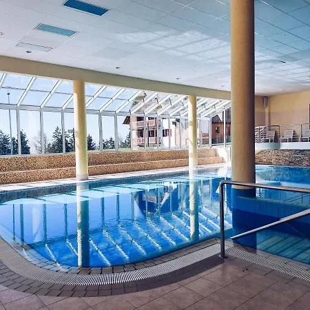 아파트 Pohorje Village Wellbeing - Family Bolfenk *