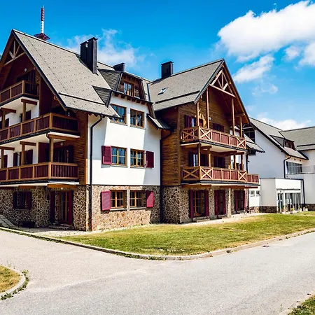 Pohorje Village Wellbeing - Family Bolfenk Apartment