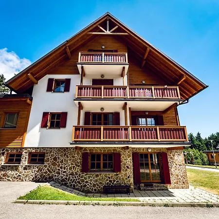 Apartment Pohorje Village Wellbeing - Family Bolfenk *
